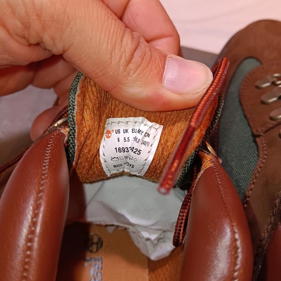 TIMBERLAND FIELD BOOTS 6inch brown beef/broccoli 6m juniors nubuck - Picture 7 of 14
